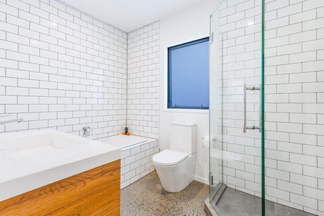 Photo of property in 7 Tarara Lane, Kumeu, 0810