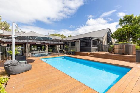 Photo of property in 531 Frankley Road, Hurworth, New Plymouth, 4371