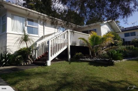 Photo of property in 9 Beaudine Avenue, Glenfield, Auckland, 0629