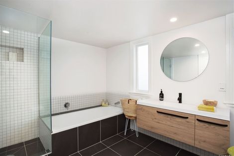 Photo of property in 60 Wiggins Street, Sumner, Christchurch, 8081