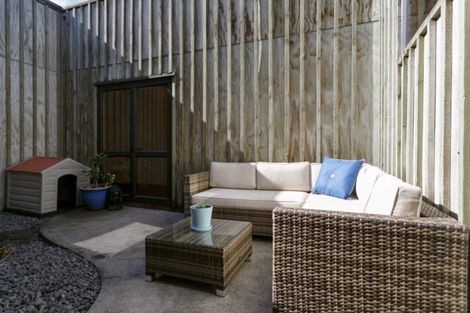 Photo of property in 6 Astelia Way, Waipahihi, Taupo, 3330