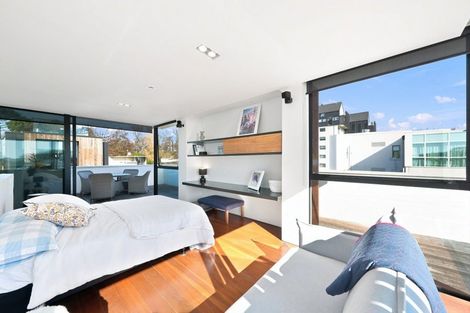 Photo of property in 1 Millbank Lane, Merivale, Christchurch, 8014
