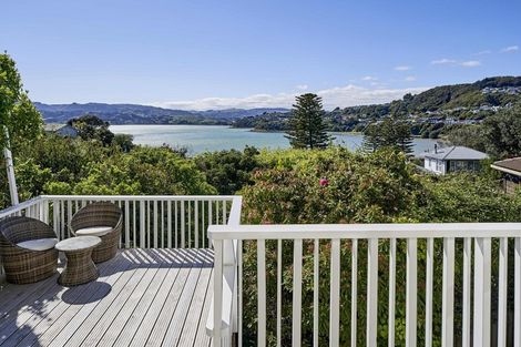 Photo of property in 2 Seaview Road, Paremata, Porirua, 5024