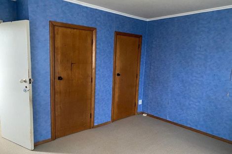 Photo of property in 49 Davidson Crescent, Tawa, Wellington, 5028