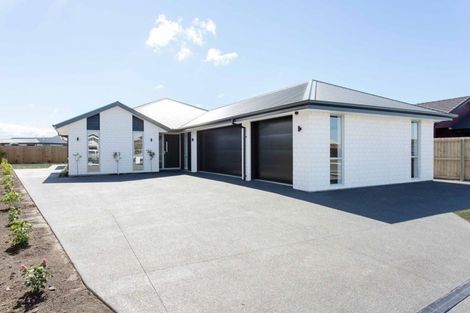 Photo of property in 60 Cameo Grove, Marshland, Christchurch, 8083