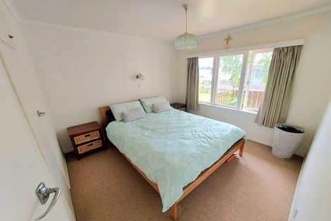 Photo of property in 1/27 Exmouth Road, Northcote, Auckland, 0627