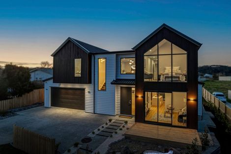 Photo of property in 17a Alexandra Street, Riverhead, 0820