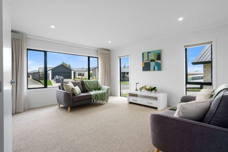 Photo of property in 2 Keri Rua Road, Leamington, 3495