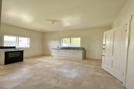 Photo of property in 305-311 Glengarry Road, Glen Eden, Auckland, 0602