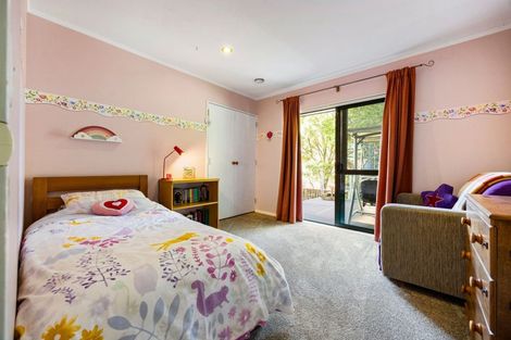 Photo of property in 6 Tironui Terrace, Western Heights, Hamilton, 3200