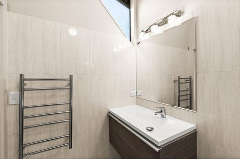 Photo of property in 82 Tauroa Road, Havelock North, 4130