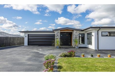 Photo of property in 10 Goodland Place, Rolleston, 7614