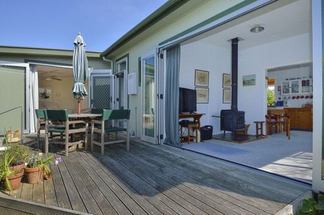Photo of property in 53 Fortescue Street, Mahia, Nuhaka, 4198