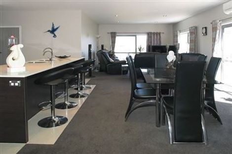 Photo of property in 4 Kaimai Place, Aotea, Porirua, 5024