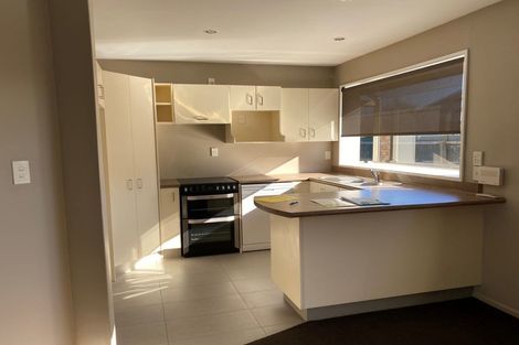 Photo of property in 2/10 Thistledown Place, Woolston, Christchurch, 8062