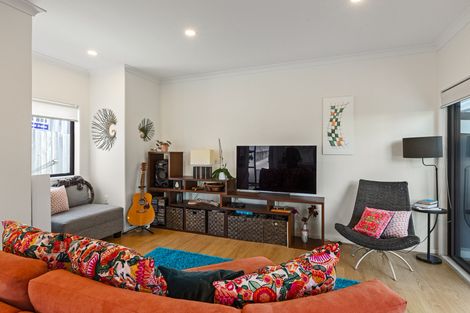 Photo of property in 49c Titirangi Road, New Lynn, Auckland, 0600