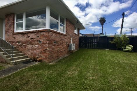 Photo of property in 1/54 Northboro Road, Belmont, Auckland, 0622