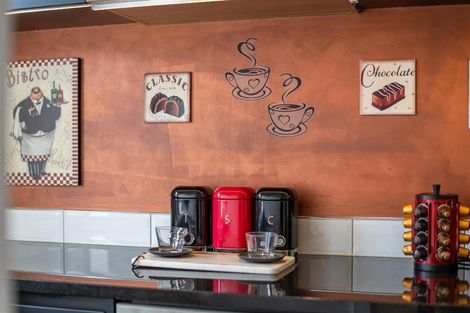 Photo of property in 4 Fenwick Crescent, Wallaceville, Upper Hutt, 5018