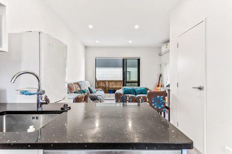 Photo of property in 10/36 Westgate Drive, Westgate, Auckland, 0614