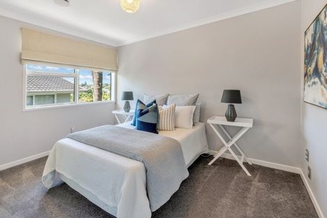 Photo of property in 17 Advene Road, Cockle Bay, Auckland, 2014