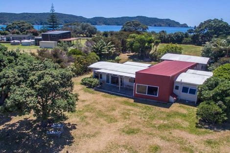 Photo of property in 812 Whangaruru North Road, Whangaruru, Russell, 0184