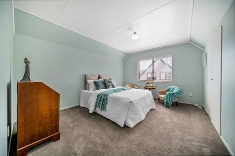 Photo of property in 2/11 Cairngorm Place, Highland Park, Auckland, 2010