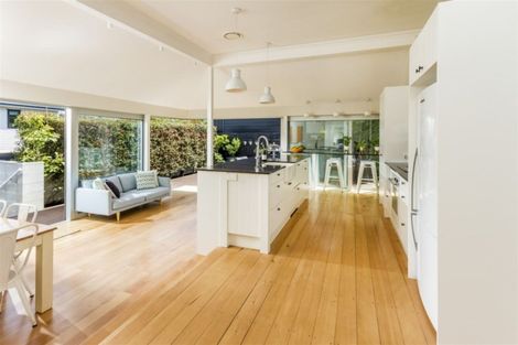 Photo of property in 1d Eversleigh Road, Belmont, Auckland, 0622