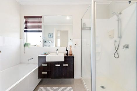 Photo of property in 11 Amaretto Avenue, Flat Bush, Auckland, 2019