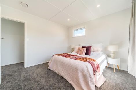 Photo of property in 5a Totara Park Road, Clouston Park, Upper Hutt, 5018