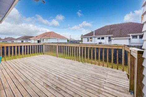 Photo of property in 2 Armstrong Street, Huntly, 3700