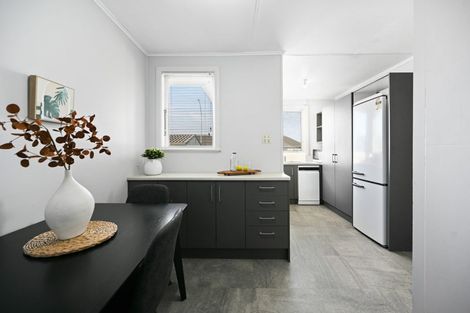Photo of property in 60 Massey Street, Frankton, Hamilton, 3204