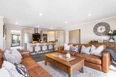 Photo of property in 2 Armour Place, Halswell, Christchurch, 8025