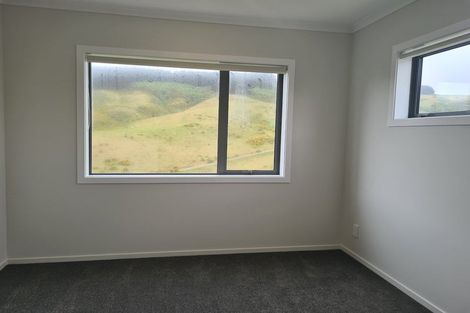 Photo of property in 128 Melksham Drive, Churton Park, Wellington, 6037