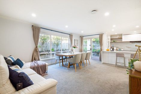 Photo of property in 16 Oakway Drive, Schnapper Rock, Auckland, 0632