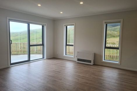 Photo of property in 128 Melksham Drive, Churton Park, Wellington, 6037