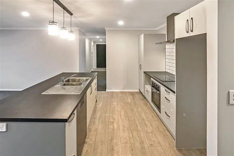 Photo of property in 11 Harry Richards Way, Pokeno, 2402