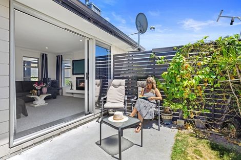 Photo of property in 48 Cassinia Close, Papamoa Beach, Papamoa, 3118