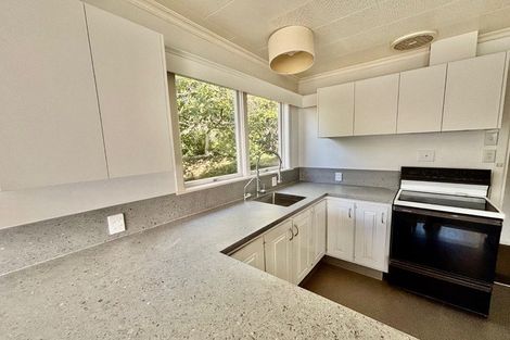 Photo of property in 1a Enfield Road, Hospital Hill, Napier, 4110