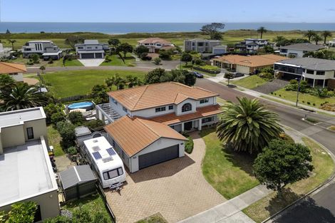 Photo of property in 8 Seychelles Drive, Papamoa Beach, Papamoa, 3118