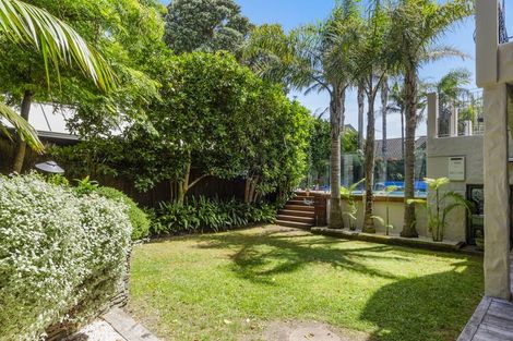 Photo of property in 1/60 Milford Road, Milford, Auckland, 0620