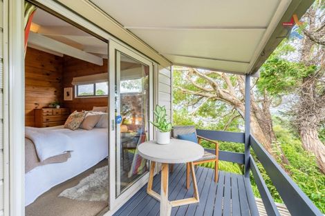 Photo of property in 8 Chestnut Grove, Maungaraki, Lower Hutt, 5010