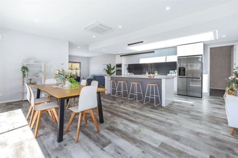 Photo of property in 55 Queen Charlotte Drive, Aotea, Porirua, 5024