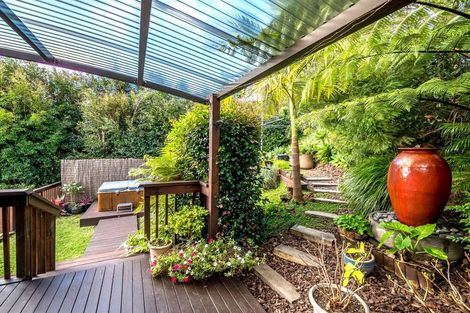 Photo of property in 6 Puketiro Place, Paihia, 0200