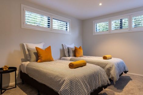 Photo of property in 18 Lookout Drive, Mount Creighton, Queenstown, 9371