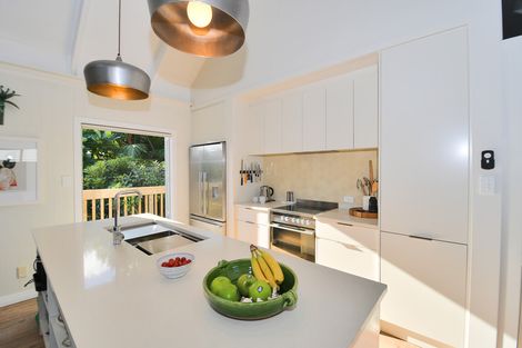 Photo of property in 6 Kendale Drive, Leigh, 0985