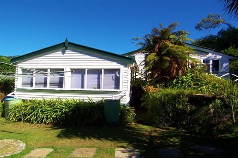 Photo of property in 13 Horomona Road, Paekakariki, 5034