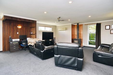 Photo of property in 113 Johns Road, Northwood, Christchurch, 8051