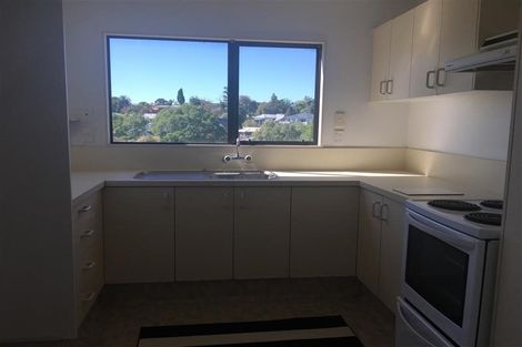 Photo of property in 15 Ferndown Close, Brookfield, Tauranga, 3110