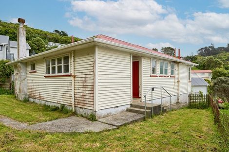 Photo of property in 23 Hollies Crescent, Johnsonville, Wellington, 6037