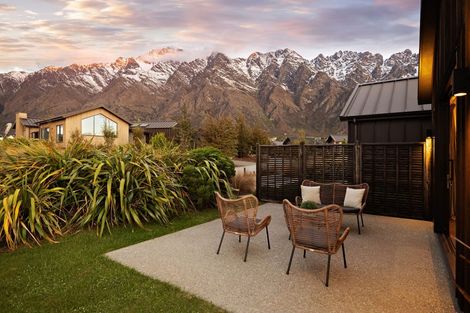 Photo of property in 17 Kerrera Lane, Jacks Point, Queenstown, 9371